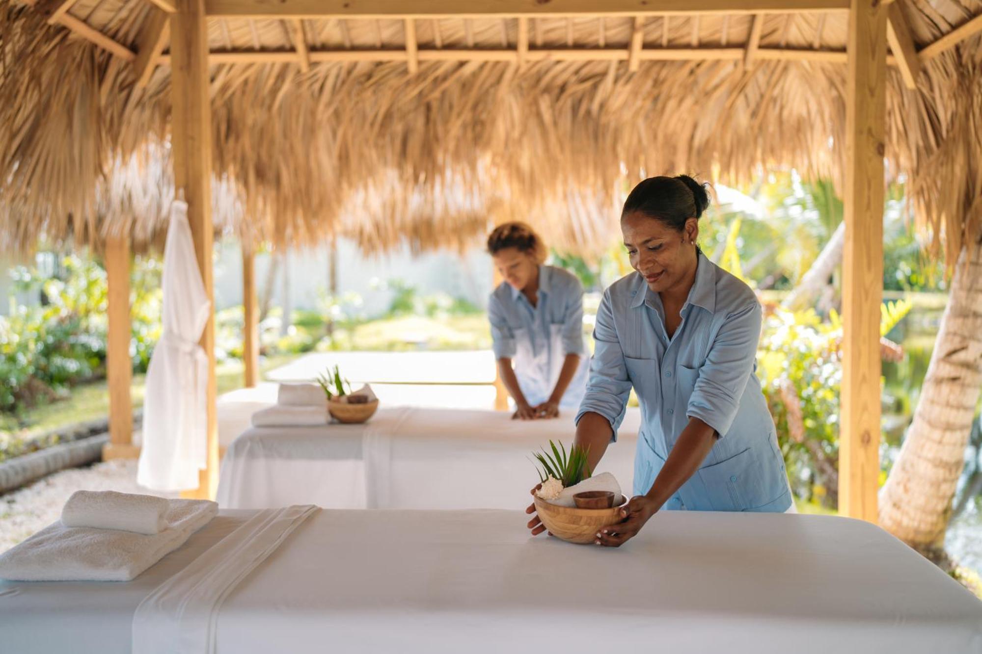 Wyndham Alltra Samana All Inclusive Resort Bagian luar foto